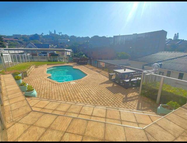 3 BEDROOM APARTMENT FOR SALE IN LAWRENCE ROCKS